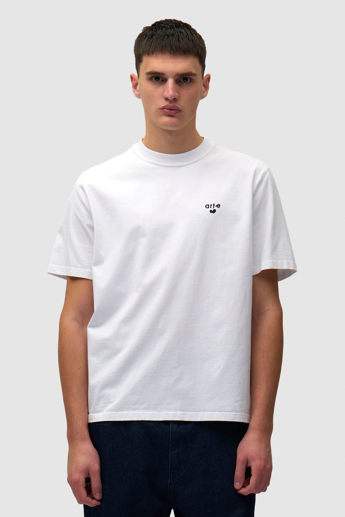 ARTE - HEART LOGO T-SHIRT - WHITE